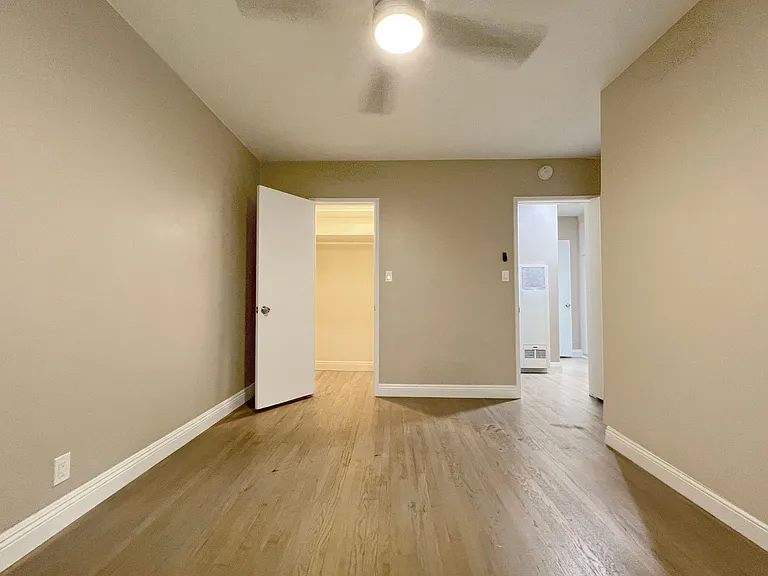 2247 Earl Ave — Photo 11