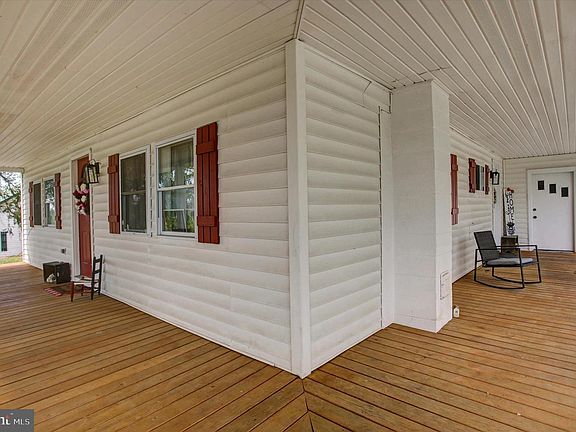 5th image of 16458 Fairview Rd