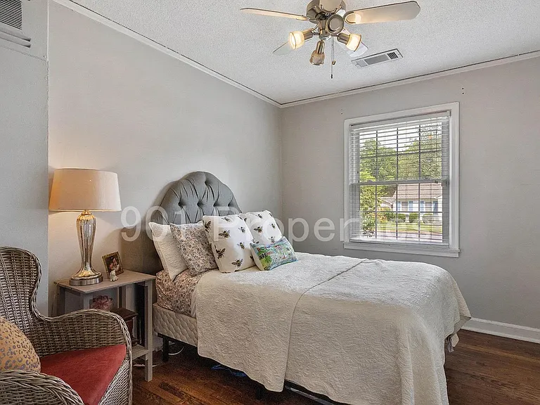499 Lytle St — Photo 12