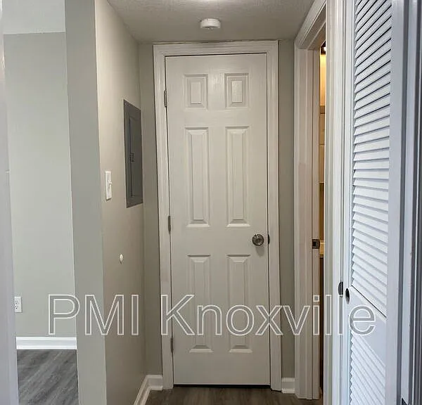 123 Ingersoll Ave #11 — Photo 4