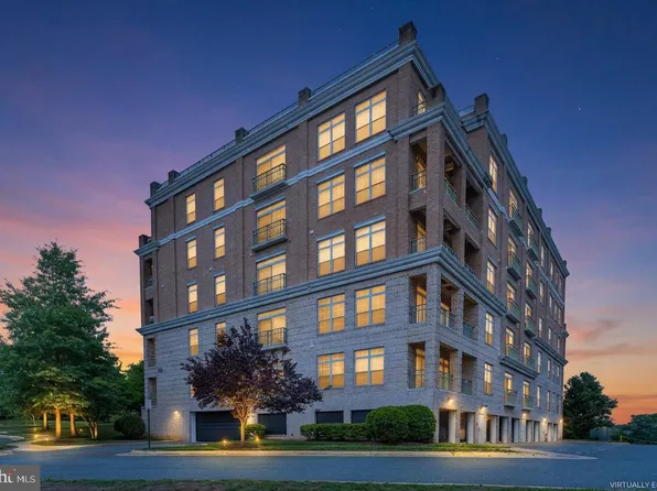 810 Belmont Bay Dr APT 204, Woodbridge, VA 22191