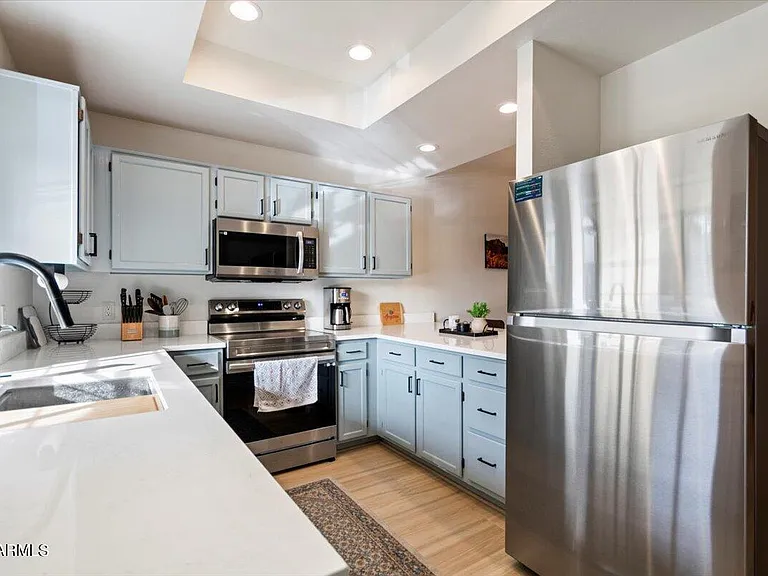 1017 E Maryland Ave #116 — Photo 11