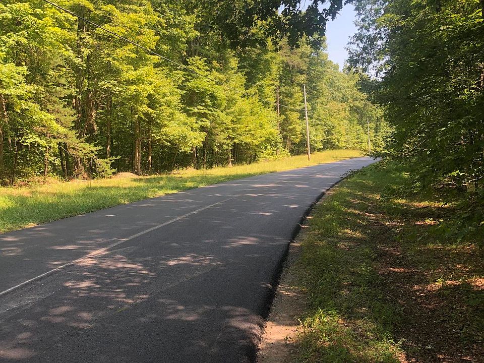 2nd image of Falls Rd