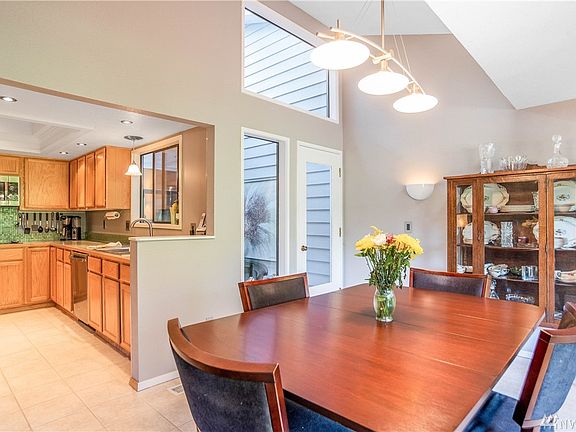 4th image of 15000 Village Green Dr SE #50