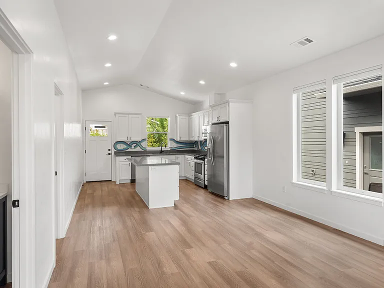 256 Rockfellow Pl — Photo 5