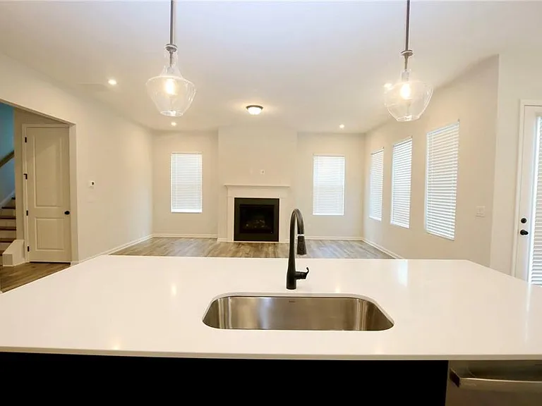 2225 Whistler Way NE — Photo 9