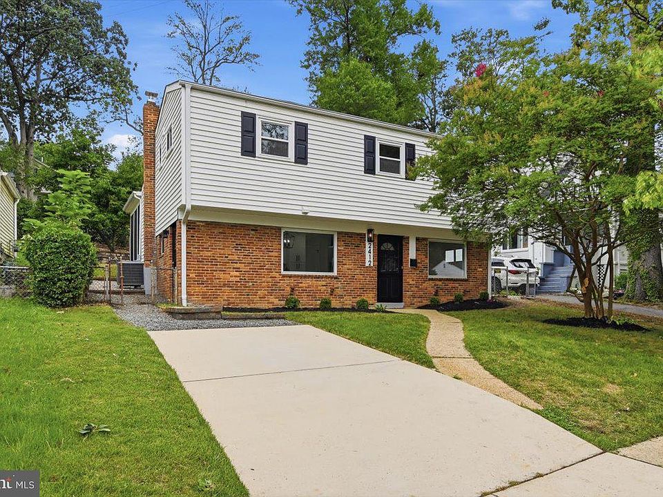 1st image of 2412 Valley Way