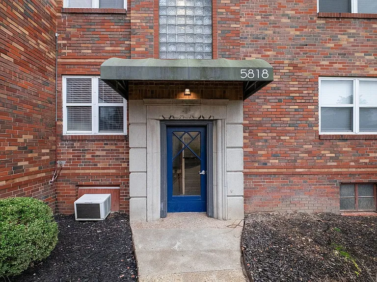 5816-28 Lindenwood Avenue — Photo 2