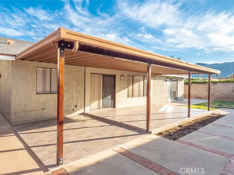 925 Diane Way — Photo 18