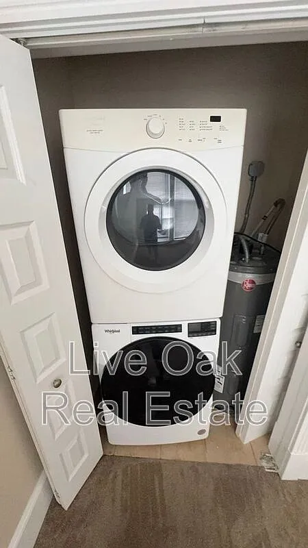 1 bed, 1.0 bath, 450 sqft, $1,395 — Photo 4