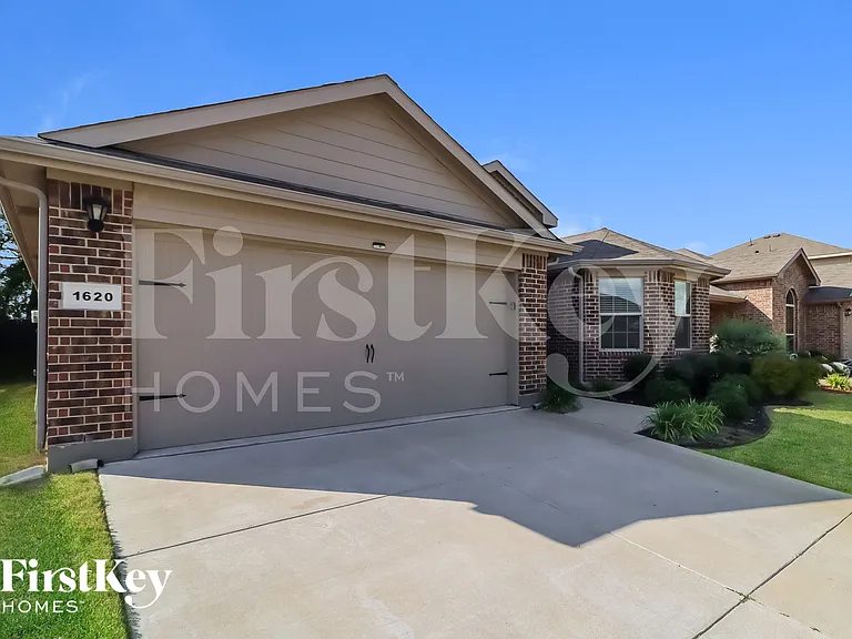 1620 Berckmans Rd — Photo 2