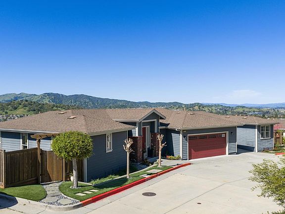 3rd image of 9 Edgehill Way