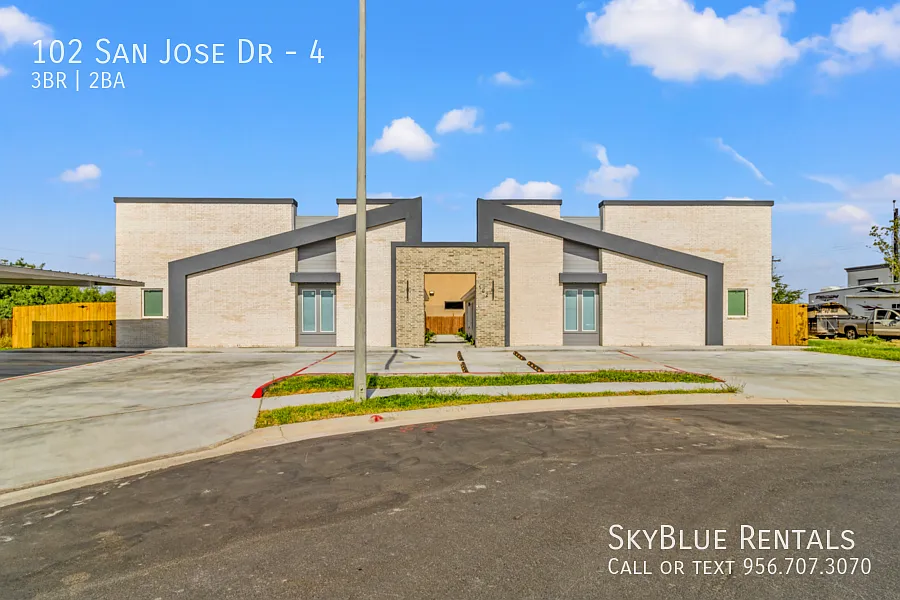 "Spacious 3-Bedroom Gem with Granite Countertops and 2 Full Baths in Mission, TX!" — Photo 2