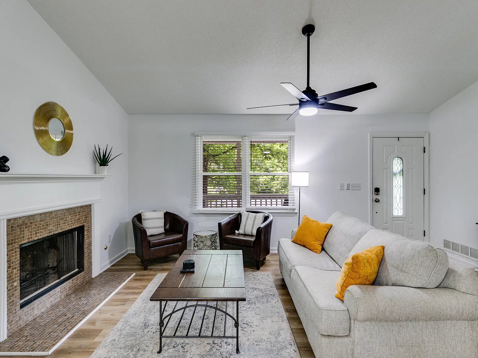 204 Wesley Mill Ln — Photo 4