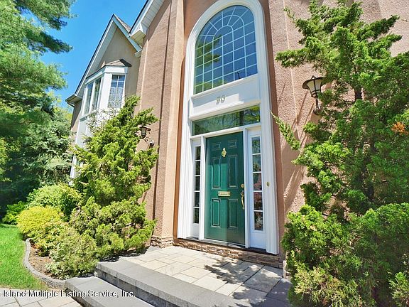 5th image of 30 Park Ln