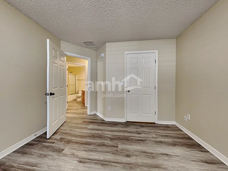 9215 Hawkeye Dr — Photo 13