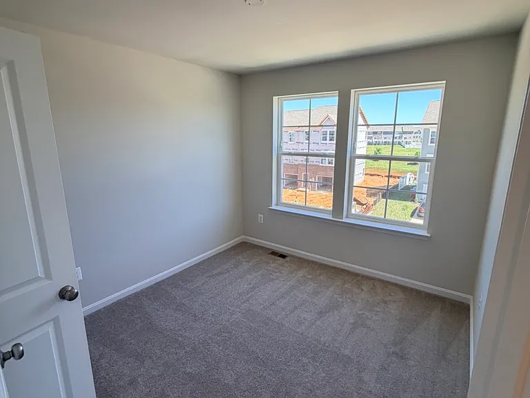 436 Seeback Dr — Photo 43