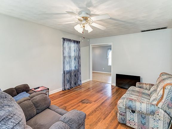 5th image of 2925 McAlister Pl