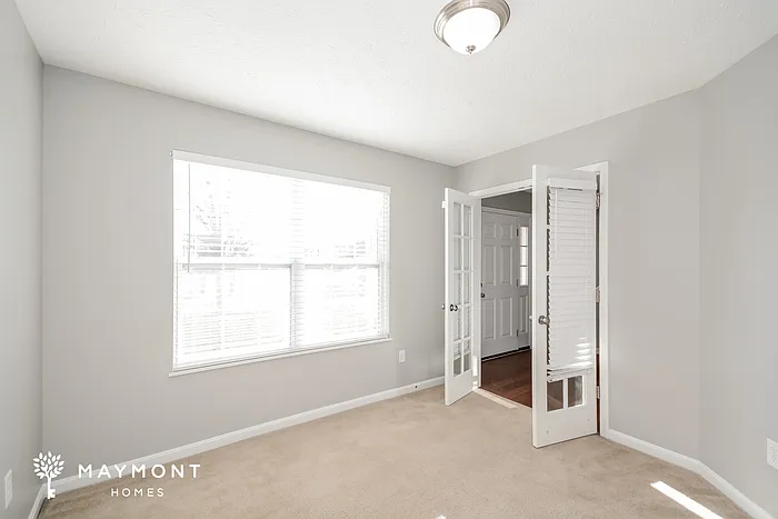 446 Sharp Ct — Photo 9