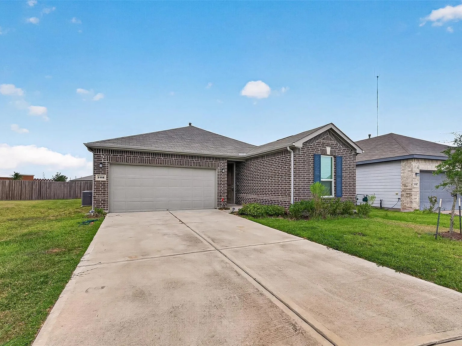3 bed, 2.0 bath, 1652 sqft, $2,190 — Photo 3