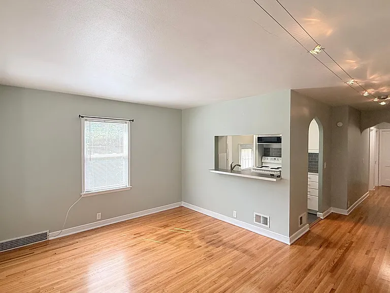 4608 Wakeley St — Photo 4