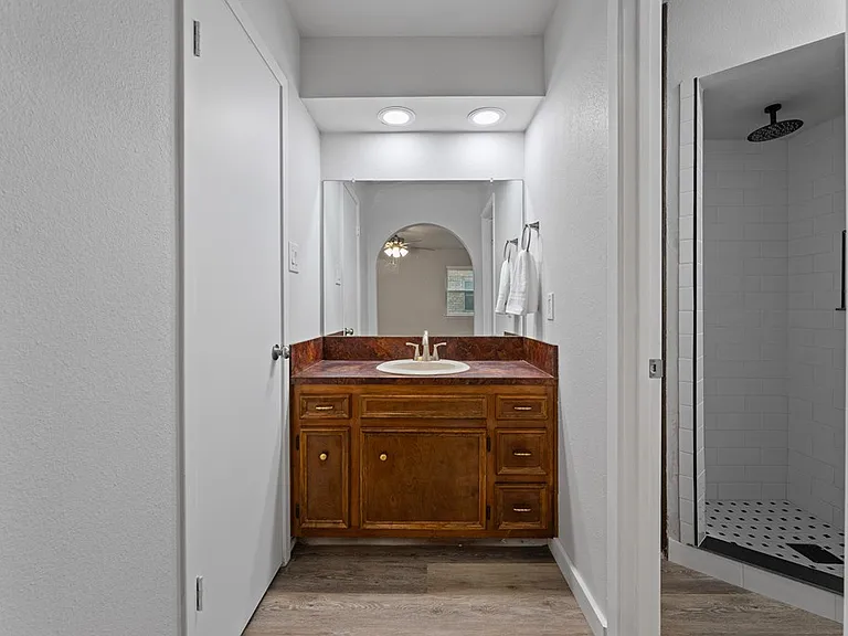 3607 W Michigan Ave — Photo 13