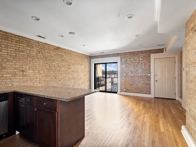 2820 W Arthur Ave #3 — Photo 8