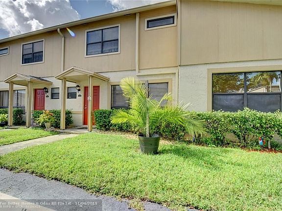 2nd image of 3370 Beau Rivage Dr APT V5