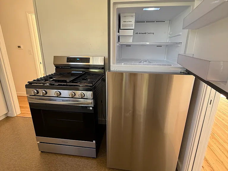 4368 Kraft Ave #1 — Photo 9