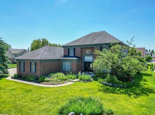 2216 Edgestone Dr, Sterling Heights, MI