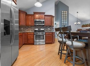 7 Evelyn Ave, Derry, NH 03038