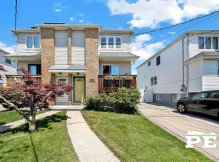 251 Slater Blvd, Staten Island, NY 10305