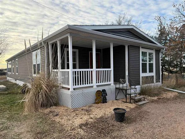 18686 W Kelley Ave, Hershey, NE 69143