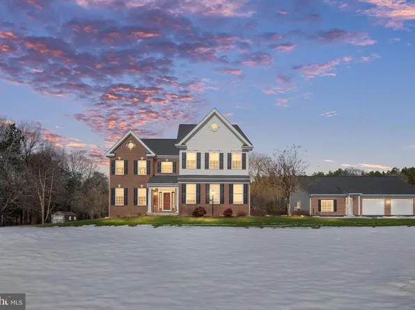 24 Gibson Dr, Fredericksburg, VA 22406