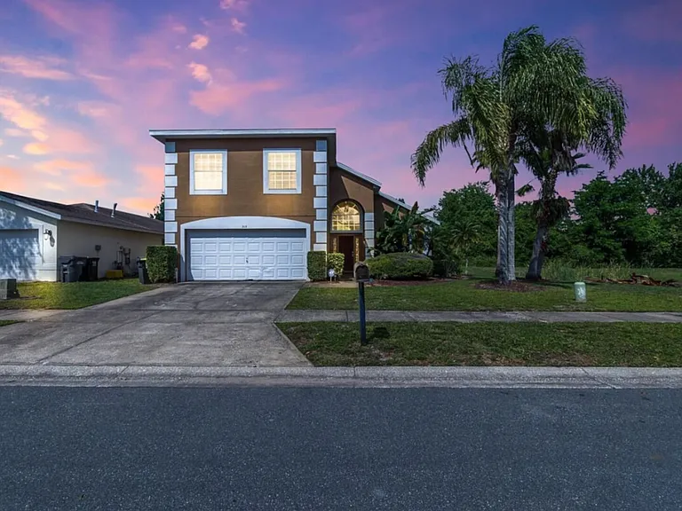 Balmoral Ct — Photo 5