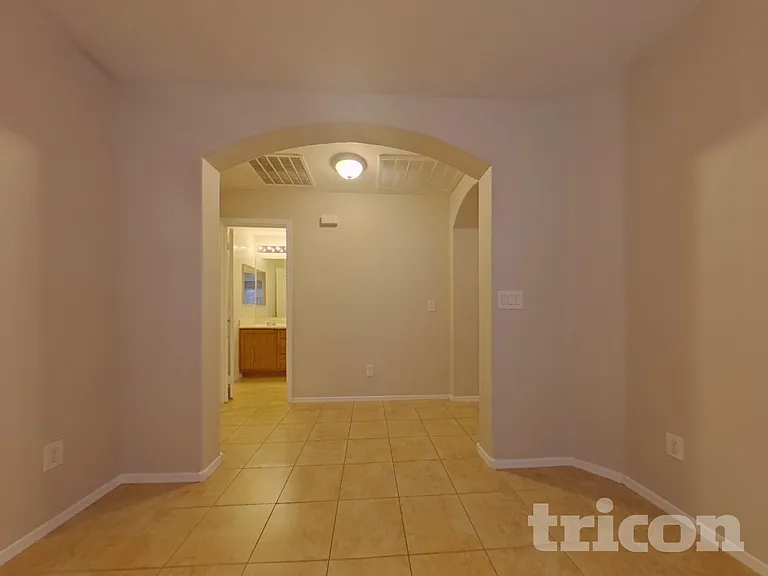30266 W Earll Dr — Photo 15