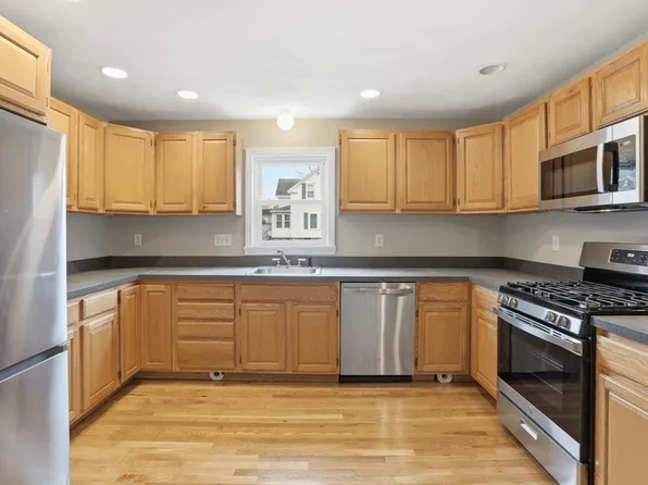 20 Buck St, Woburn, MA 01801