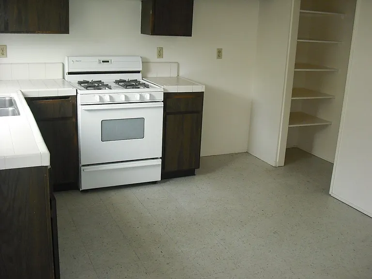 1410B Friedrich Ln — Photo 11