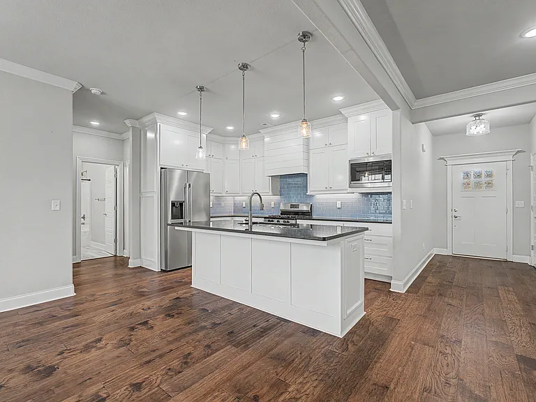 431 Linda Ln — Photo 14