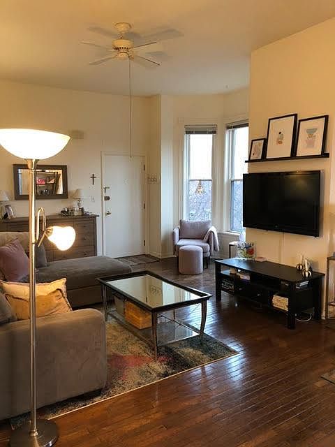 1st image of 1852 N Hudson Ave #3R