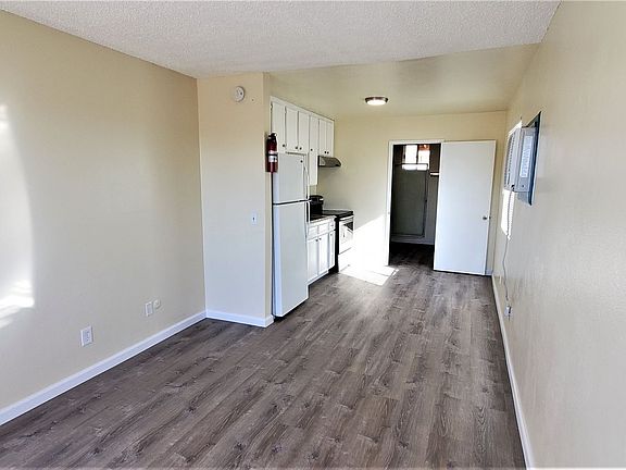 4th image of 398 Cattle Call Dr APT 15