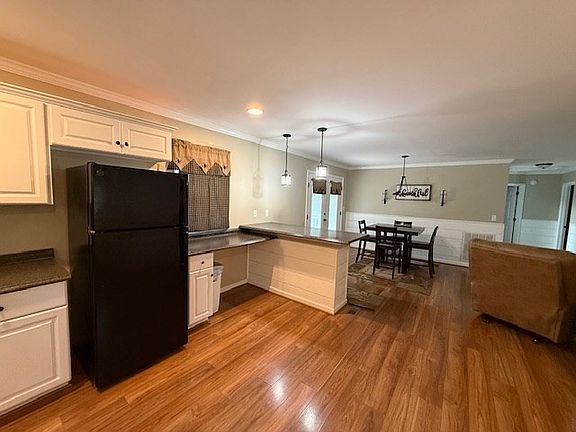 2nd image of 1274 Ferry Hill Trl