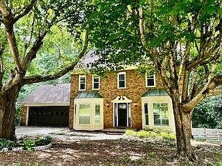 1st image of 27 Planters Dr
