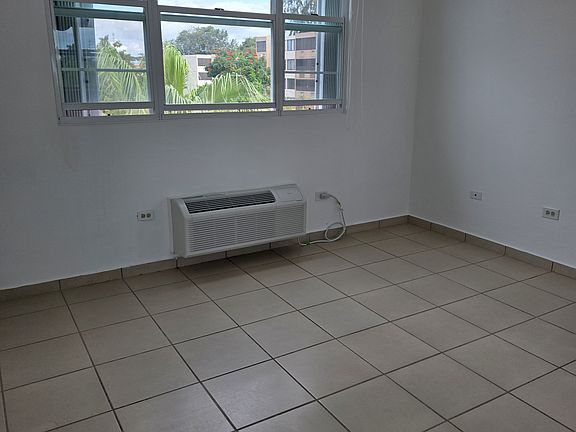 3rd image of 1 Escorial