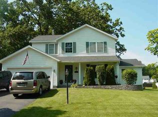 1907 Village Rd, Niskayuna, NY 12309