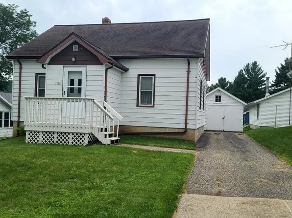 1135 Oak St, Plain, WI 53577