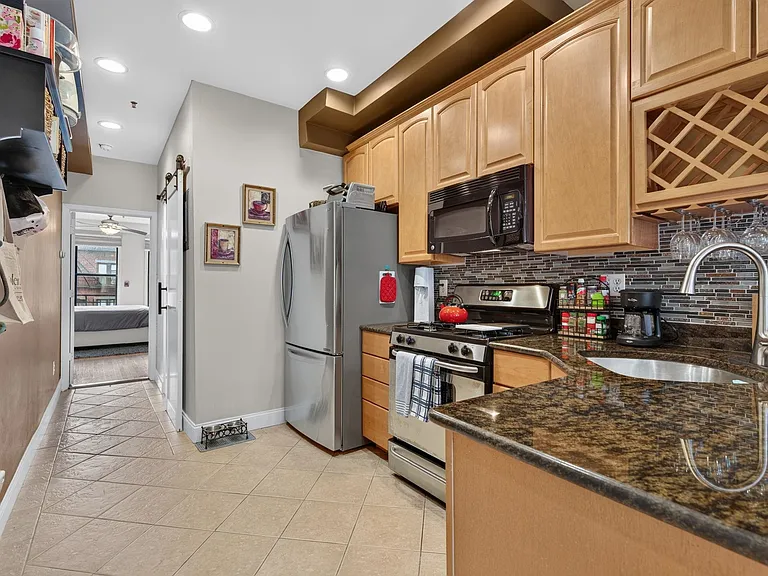 322 Madison St #5 — Photo 6
