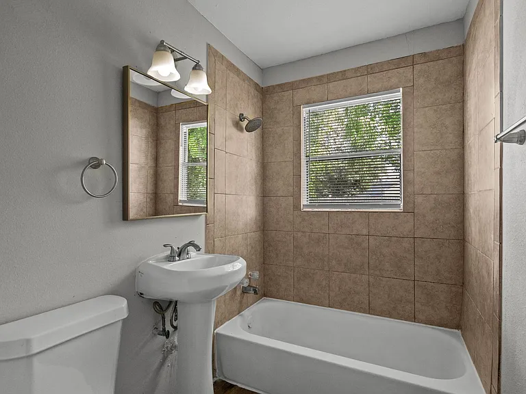 5931 Southville St — Photo 16