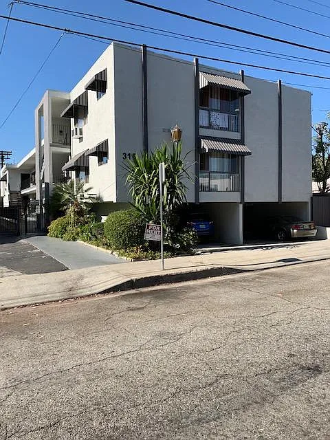 315 W Palmer Ave #1