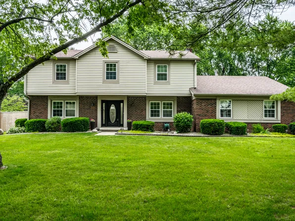 15203 Shoreway East Ct, Carmel, IN 46032